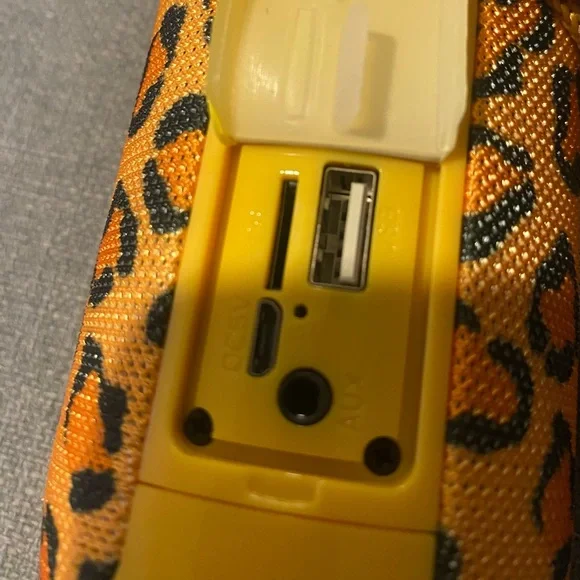 T&G Leopard Print Portable Bluetooth Speaker Waterproof Shockproof Dustproof - Picture 3 of 4